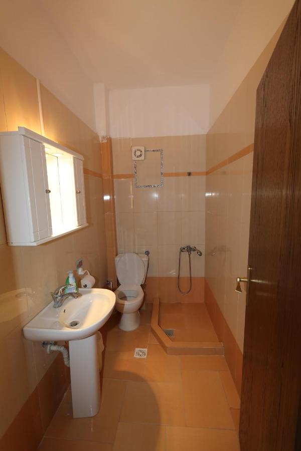 Haus Petris Aparthotel Sarti Exteriör bild